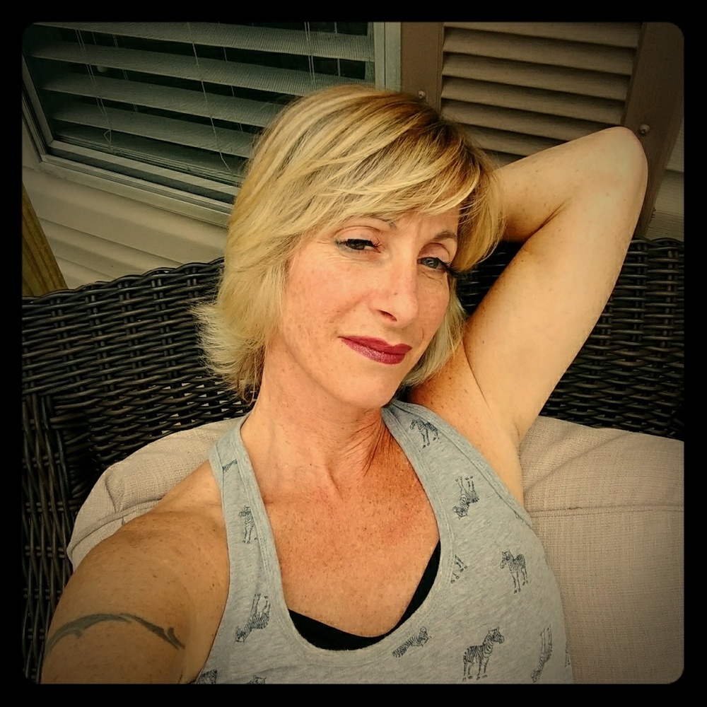 ⚜️Meet your Posher, Sherri ⚜️